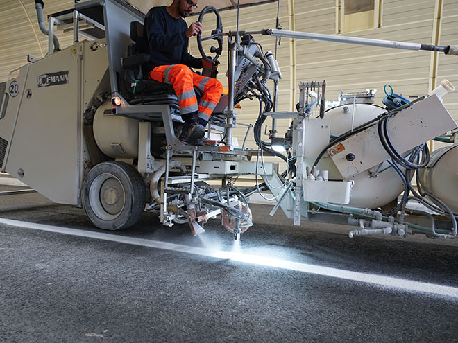 bauschutz-fahrbahnmarkierung-strassenmarkierung-job-wels-oberoesterreich-660-490